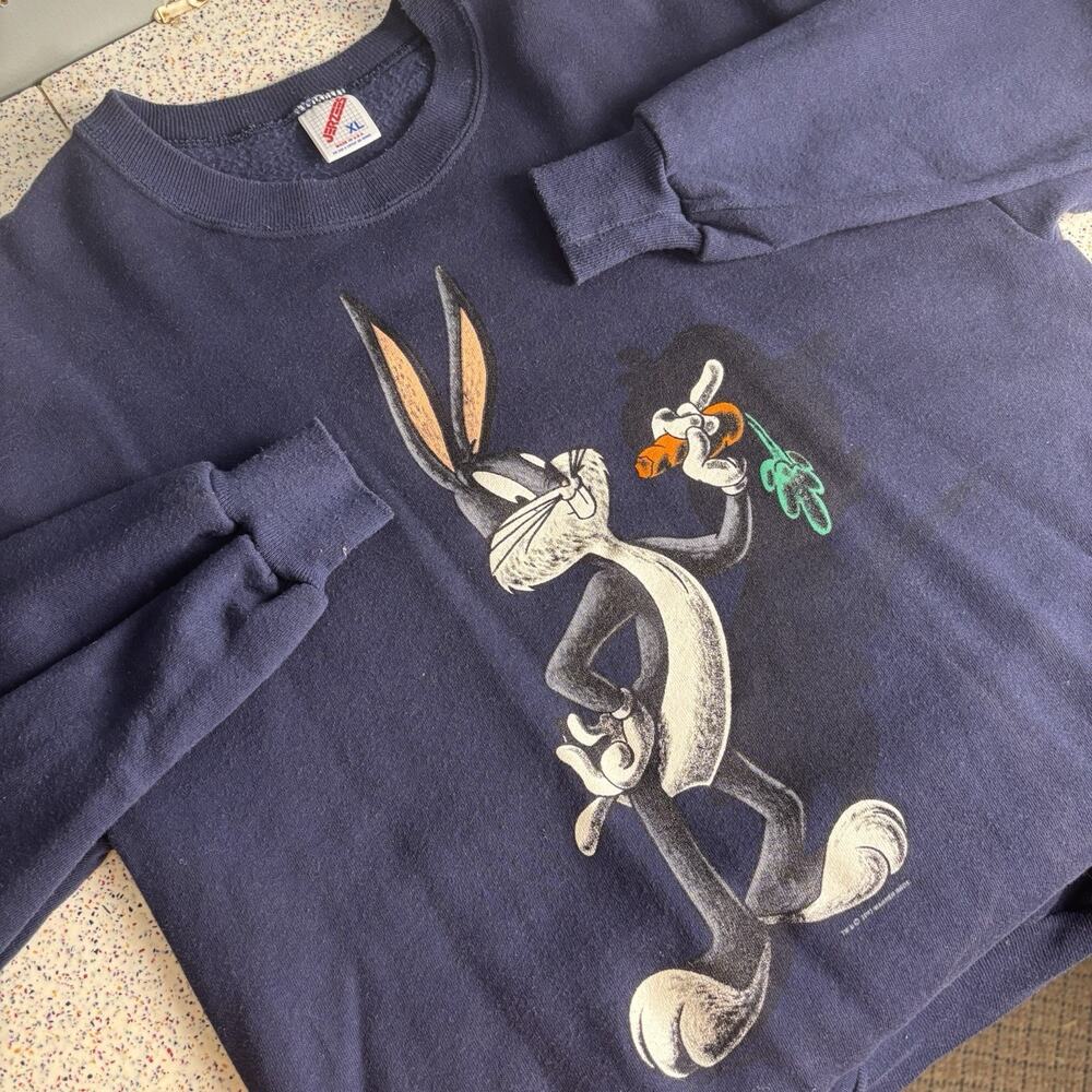 Vintage 90’s BUGS BUNNY Elmer Fudd Navy Blue Crewneck Sweatshirt XL Hunt Looney